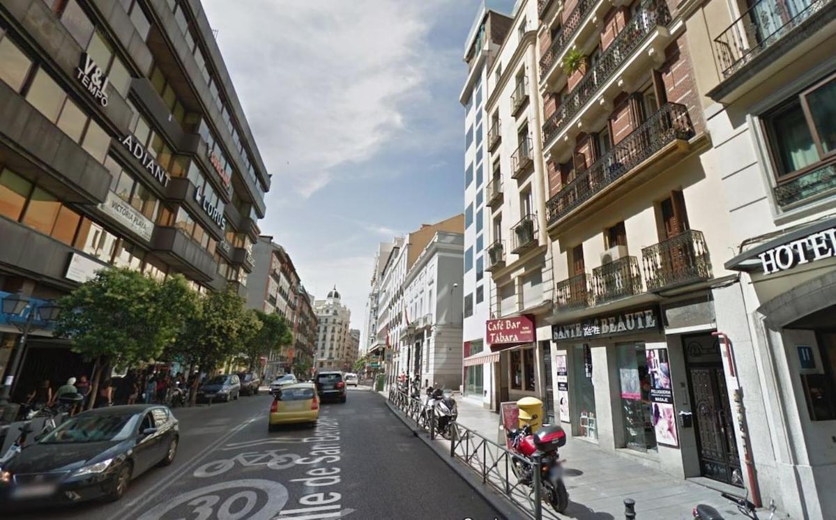 Appartement Ap Edificio Gran Via -Quinto Piso Sin Ascensor- à Madrid Extérieur photo